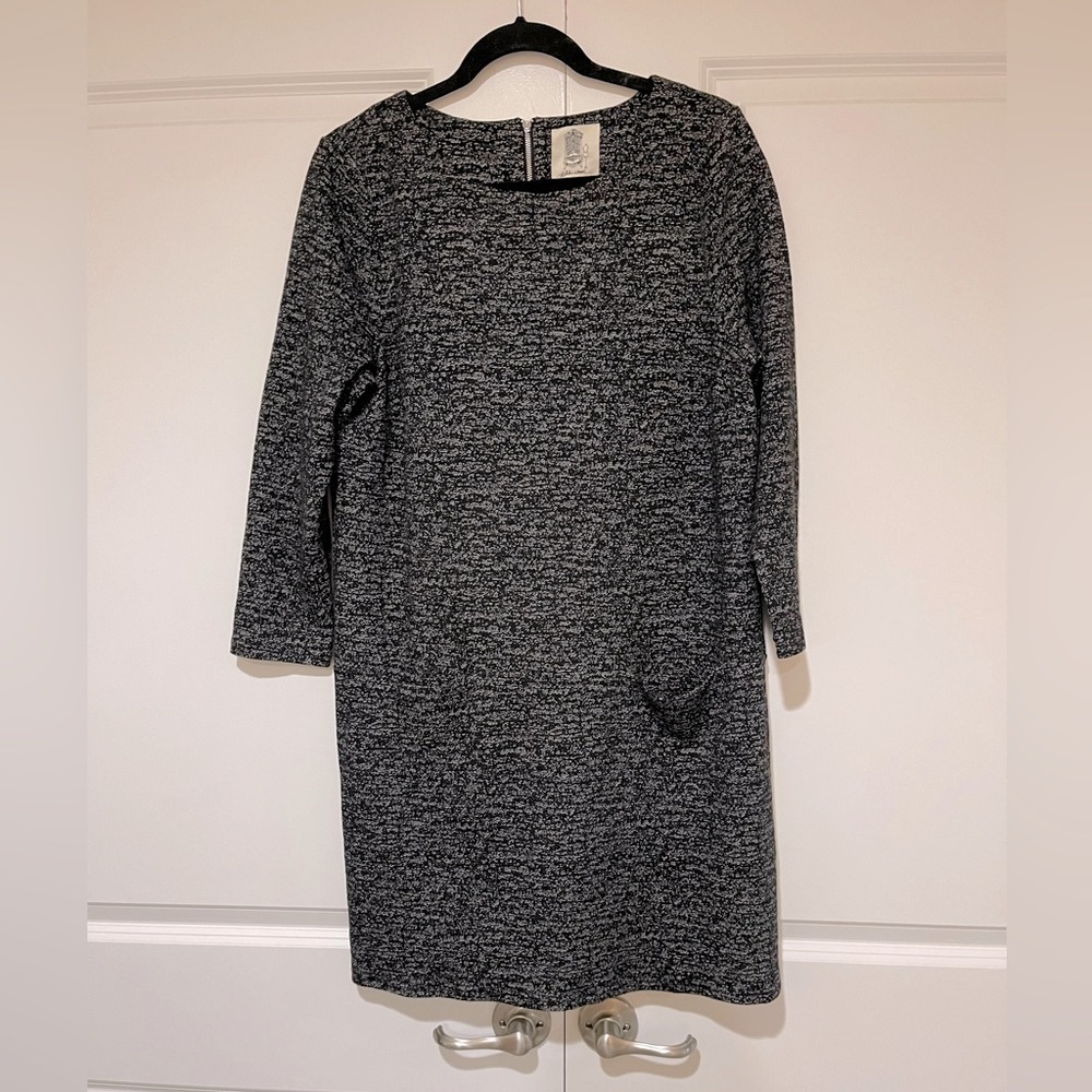 LILI’s Closet NWOT Heathered long sleeve front pockets size large dress